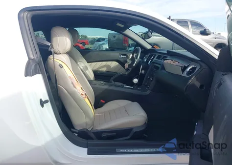 2013 Ford Mustang Gt Premium z USA, uszkodzony, nr VIN 1ZVBP8CF9D5282003